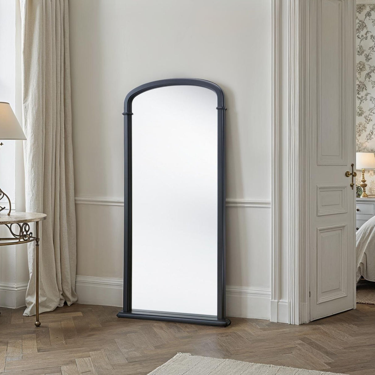 Curved to black large mirror