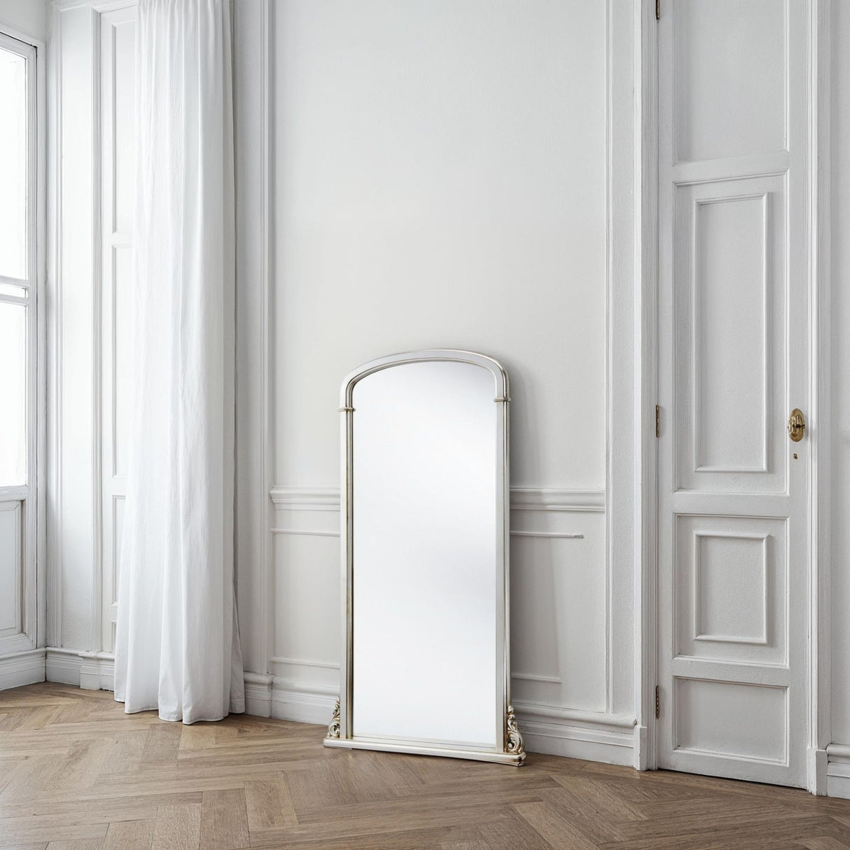 Curved Tall Mirror Silver